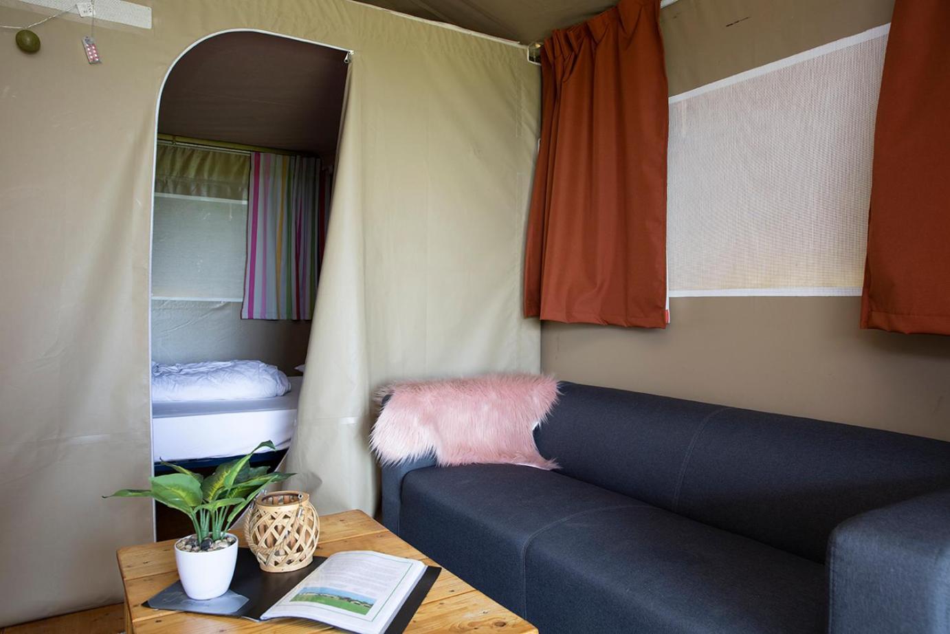 Boerderij Camping Nixhoeve Genderen 外观 照片