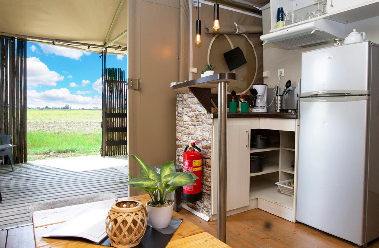 Boerderij Camping Nixhoeve Genderen 外观 照片